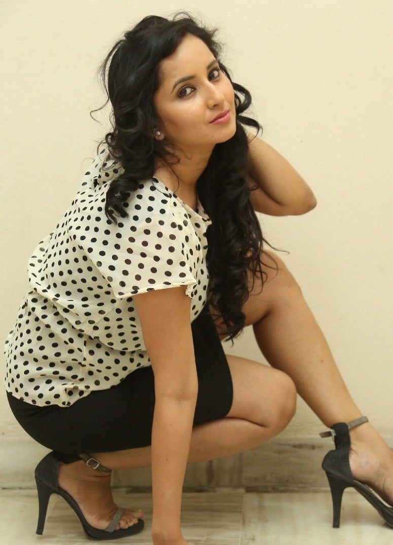 Ishika Singh Latest Photos