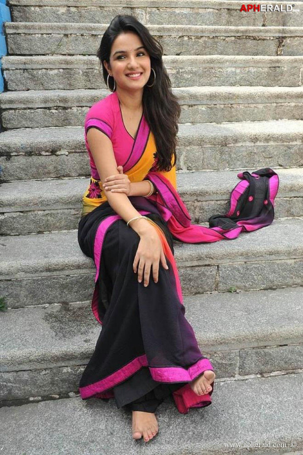 Jasmine New Stills in Saree