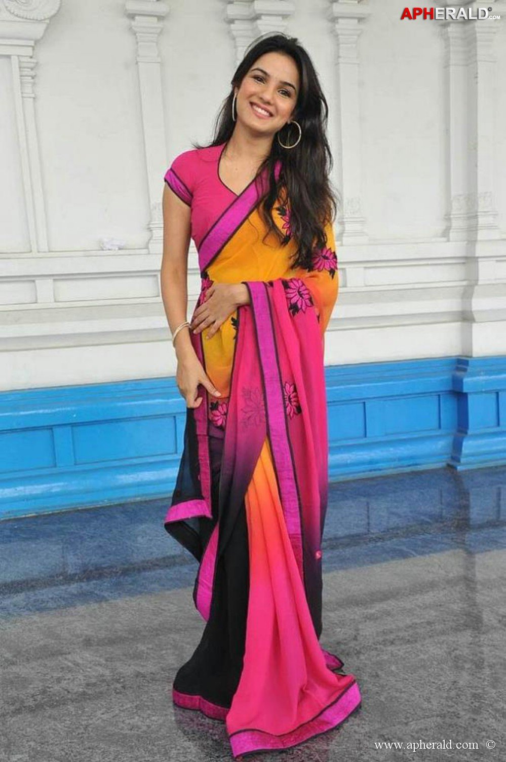 Jasmine New Stills in Saree