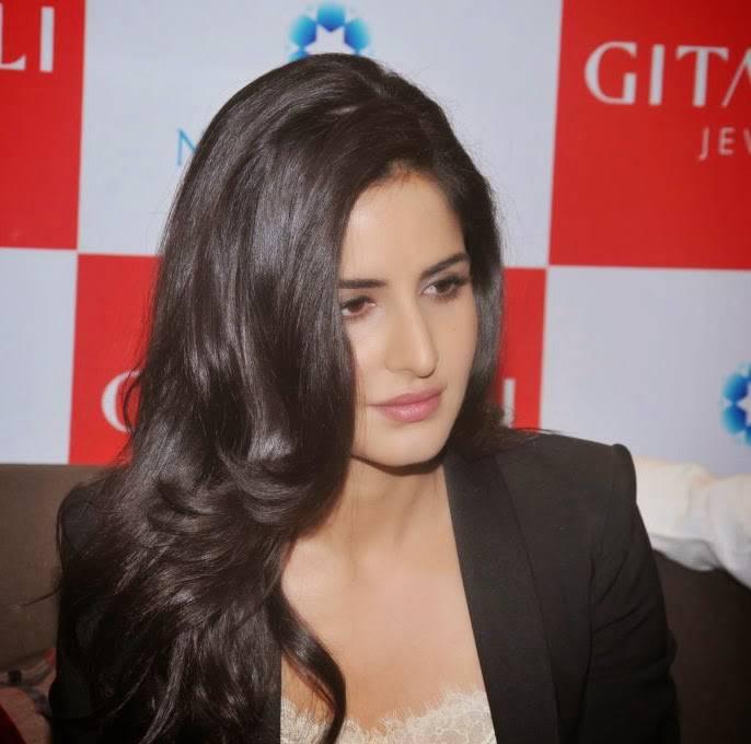 Katrina Kaif Stills At Gitanjali Jewels Store Inauguration