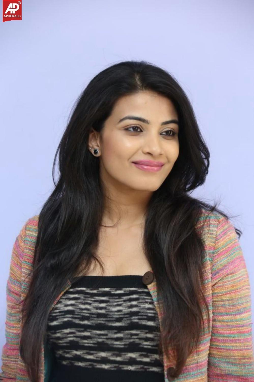 Kavya Shetty New Photos