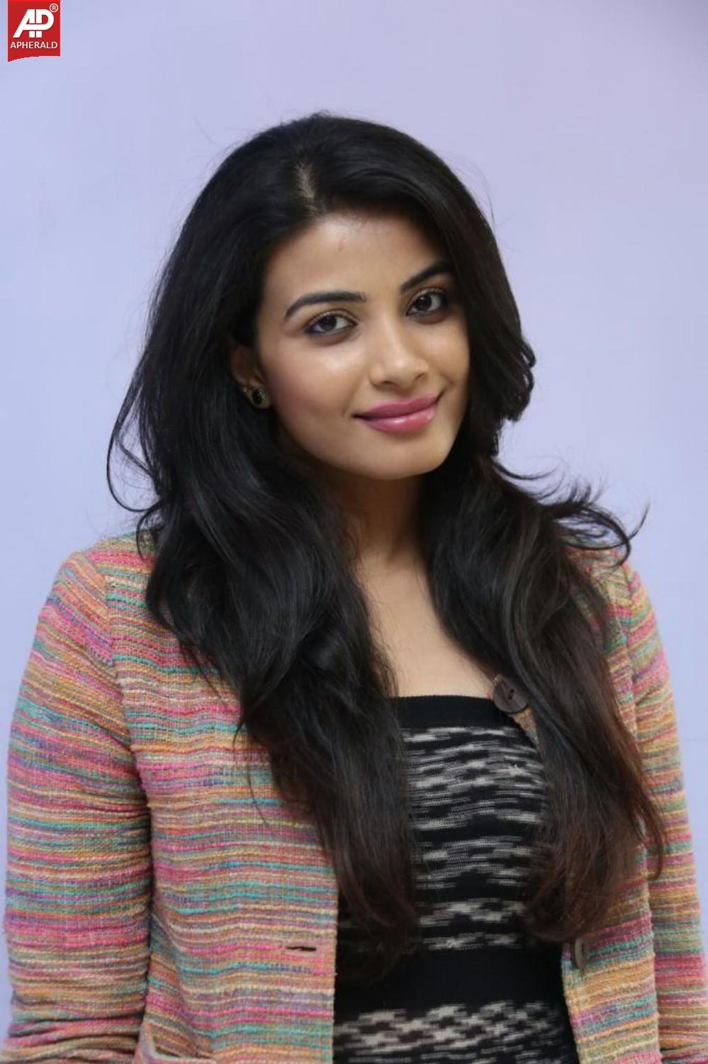 Kavya Shetty New Photos