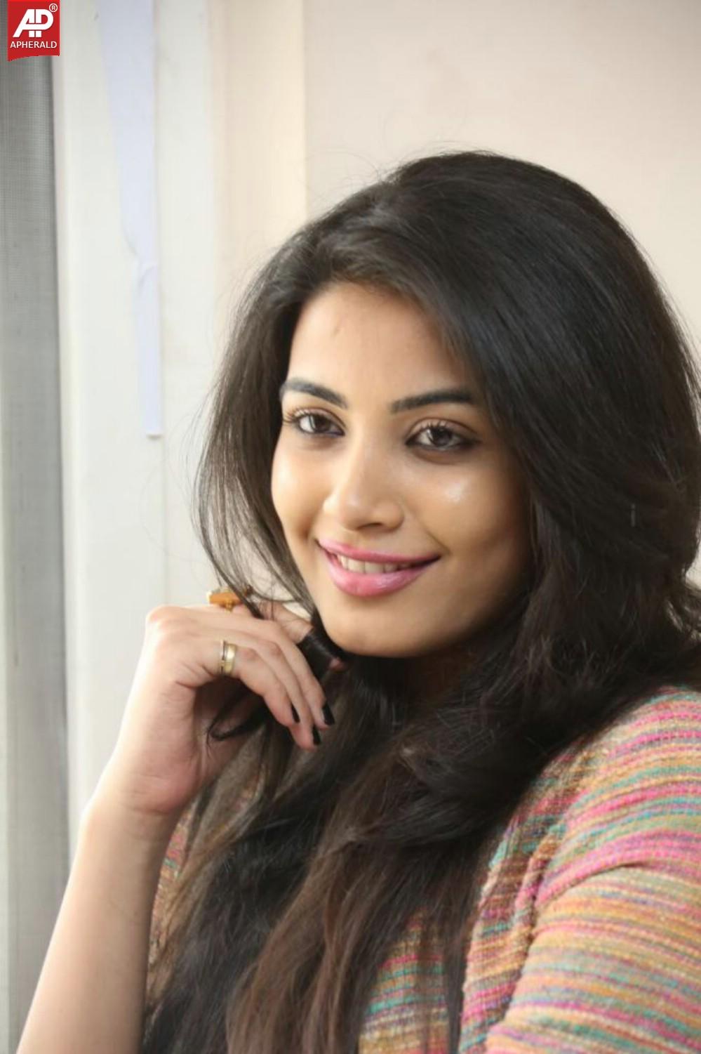 Kavya Shetty New Photos