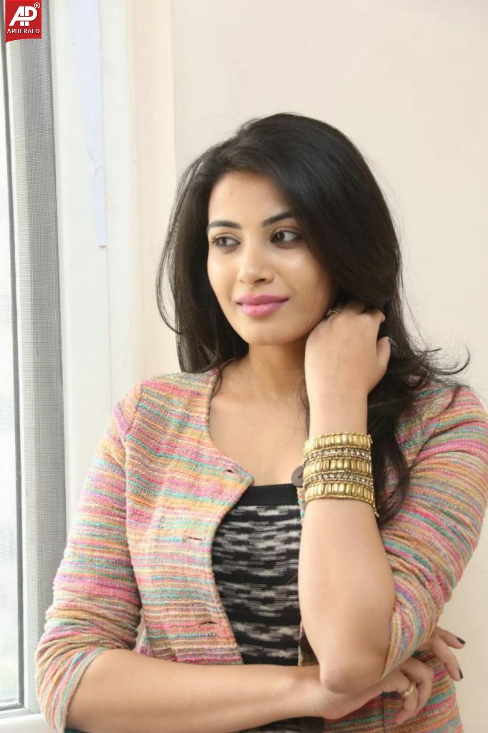 Kavya Shetty New Photos