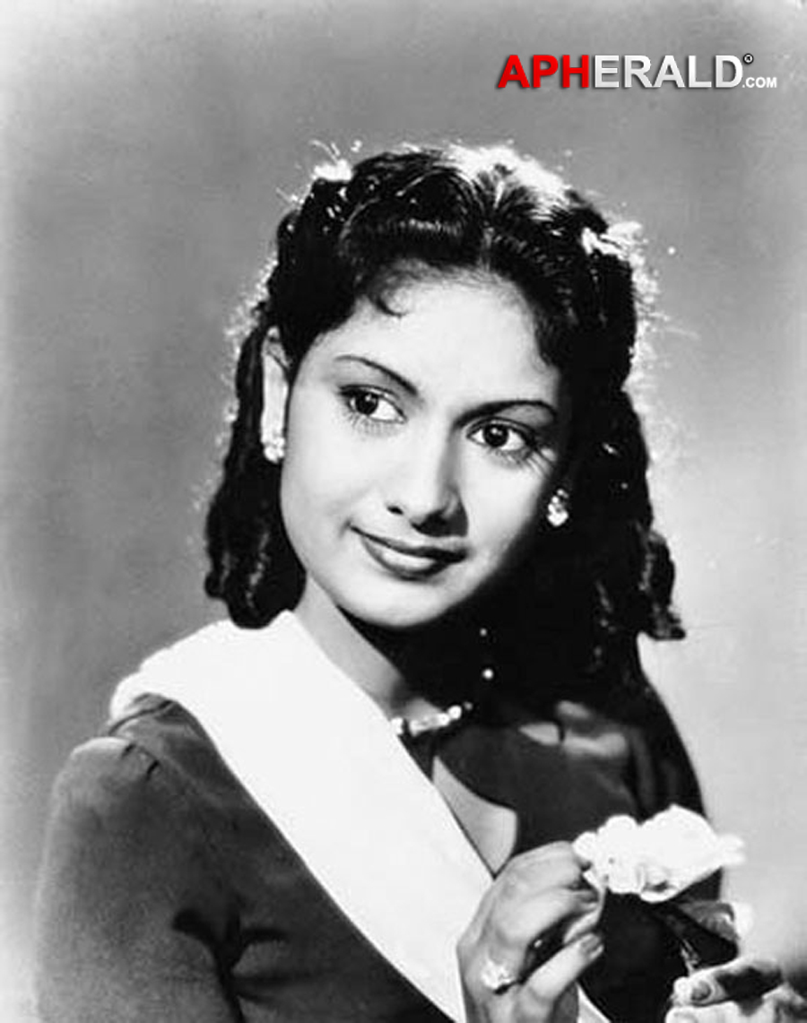 Mahanati Savitri Photos