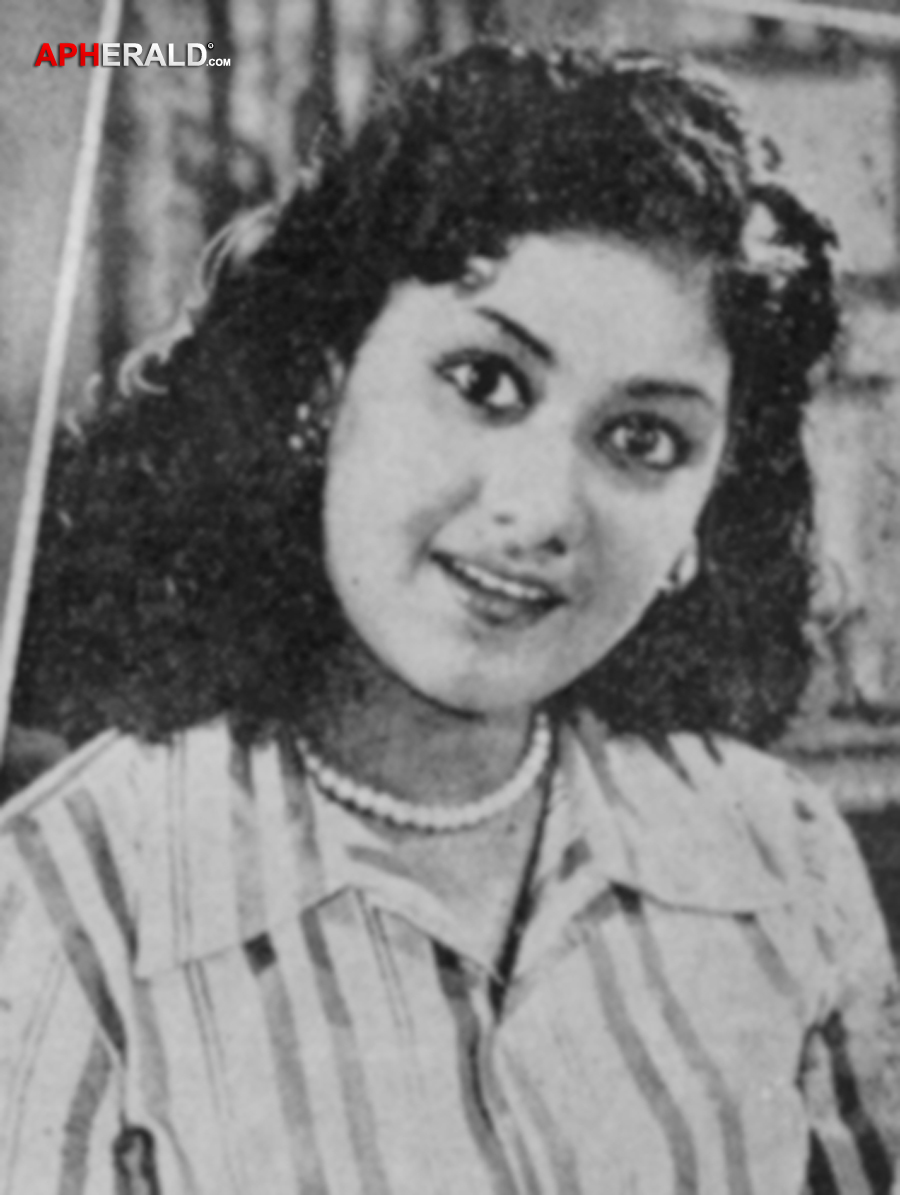 Mahanati Savitri Photos