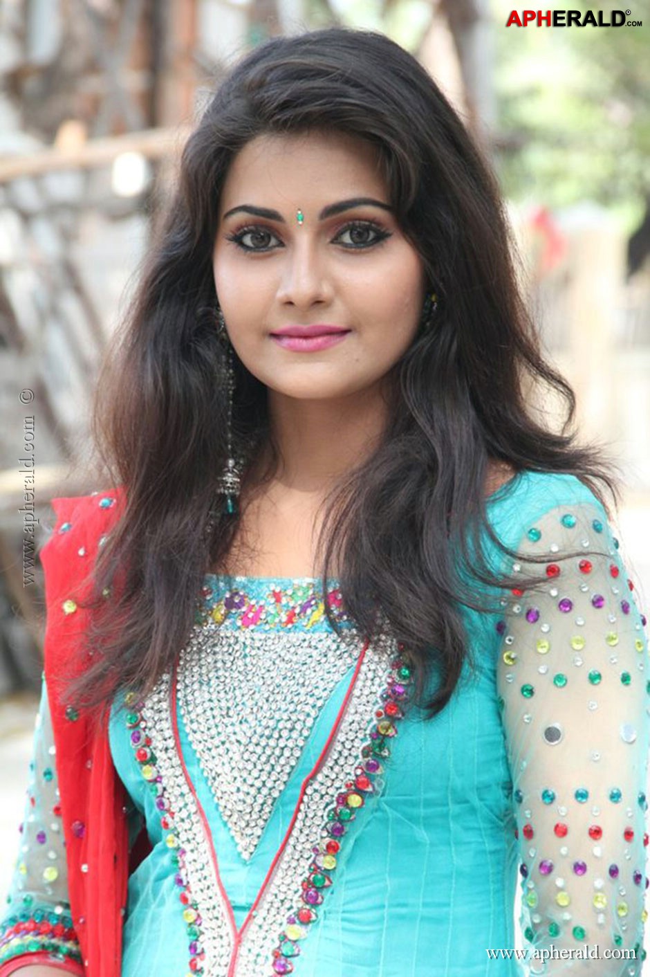 Mano Chitra Latest Stills