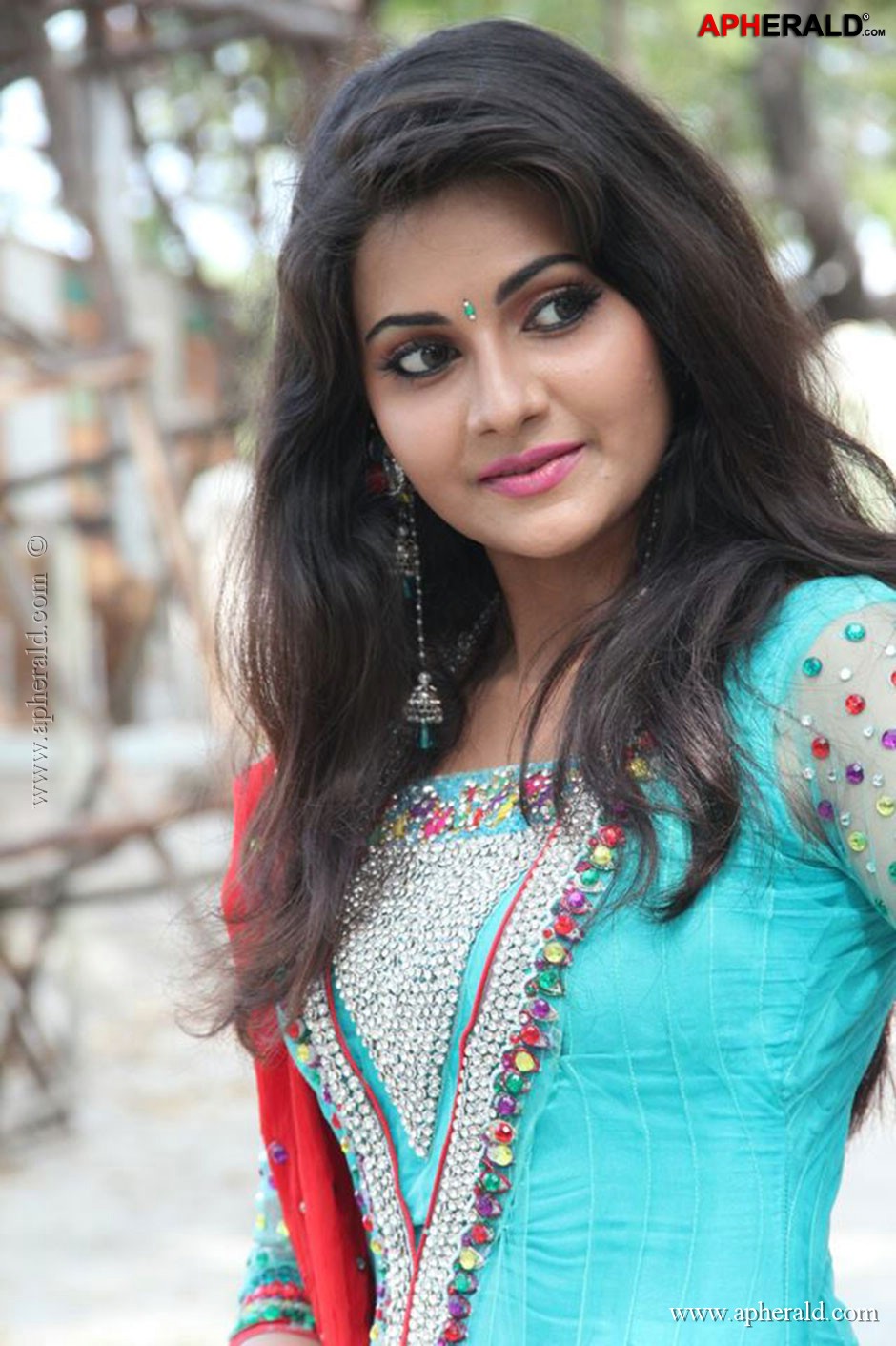 Mano Chitra Latest Stills