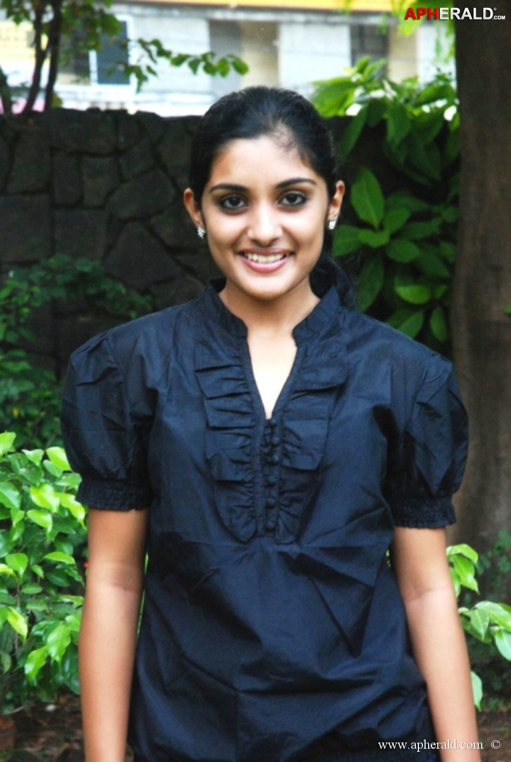 Niveda Thomas Photos