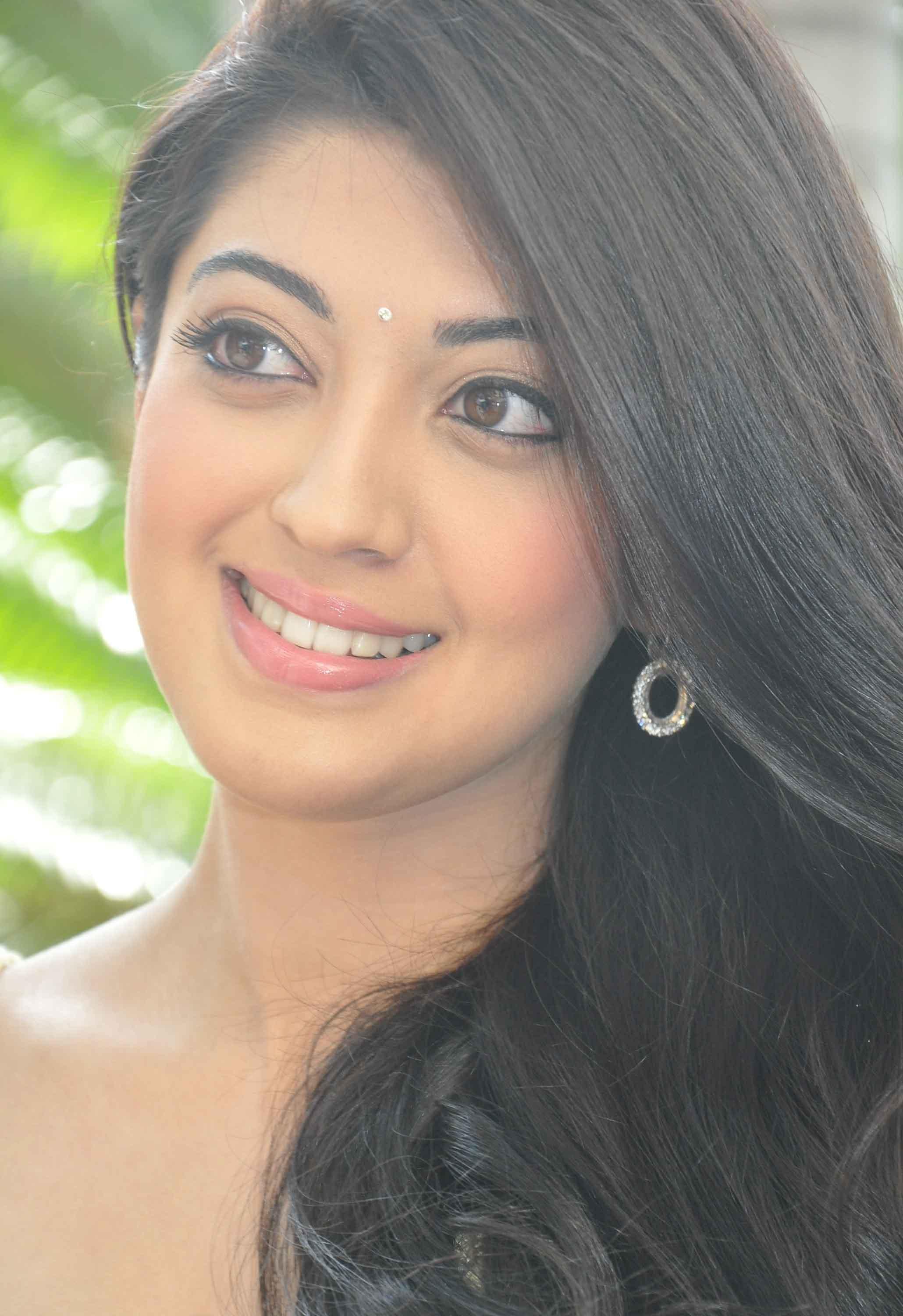 Praneetha Latest Pics