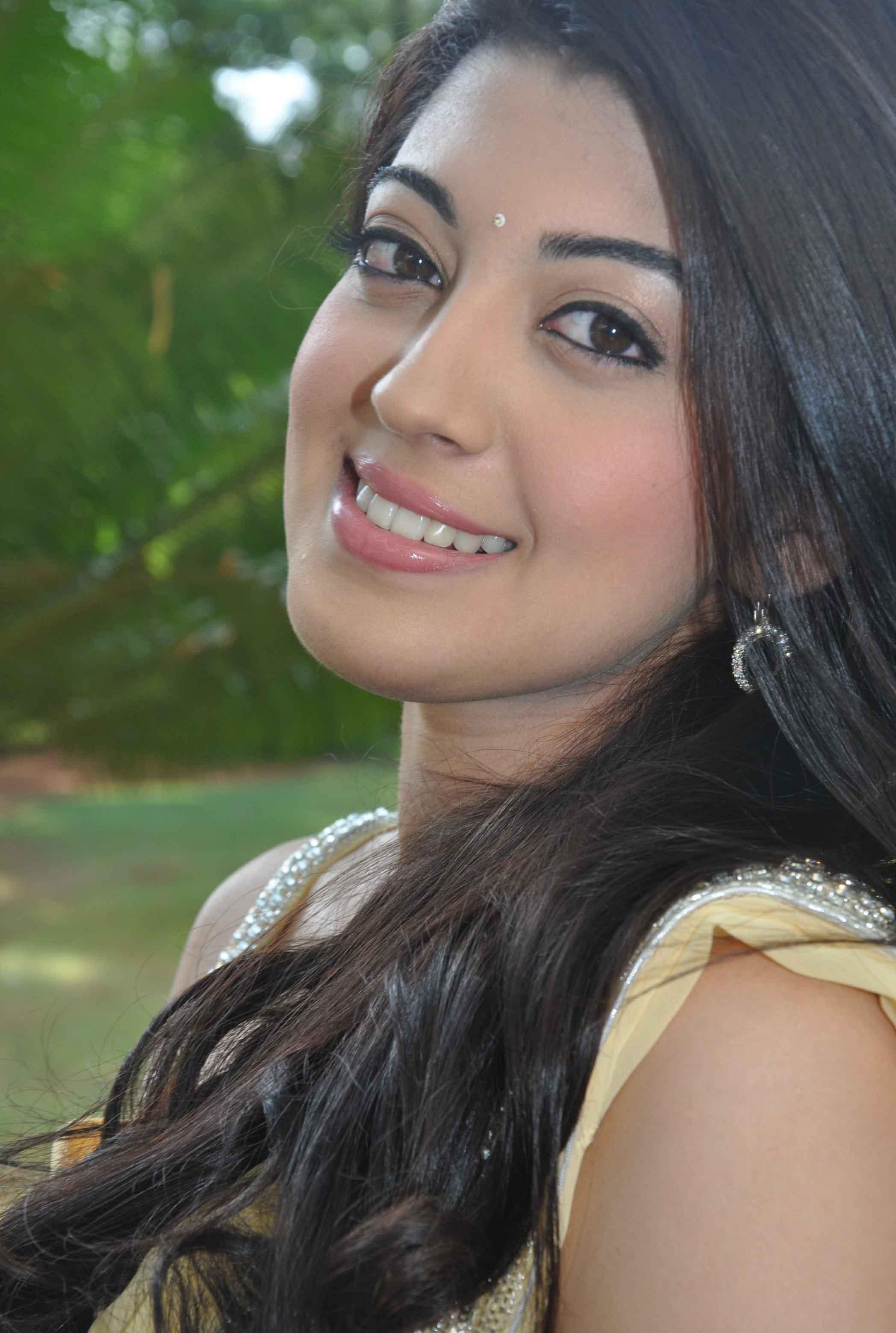 Praneetha Latest Pics