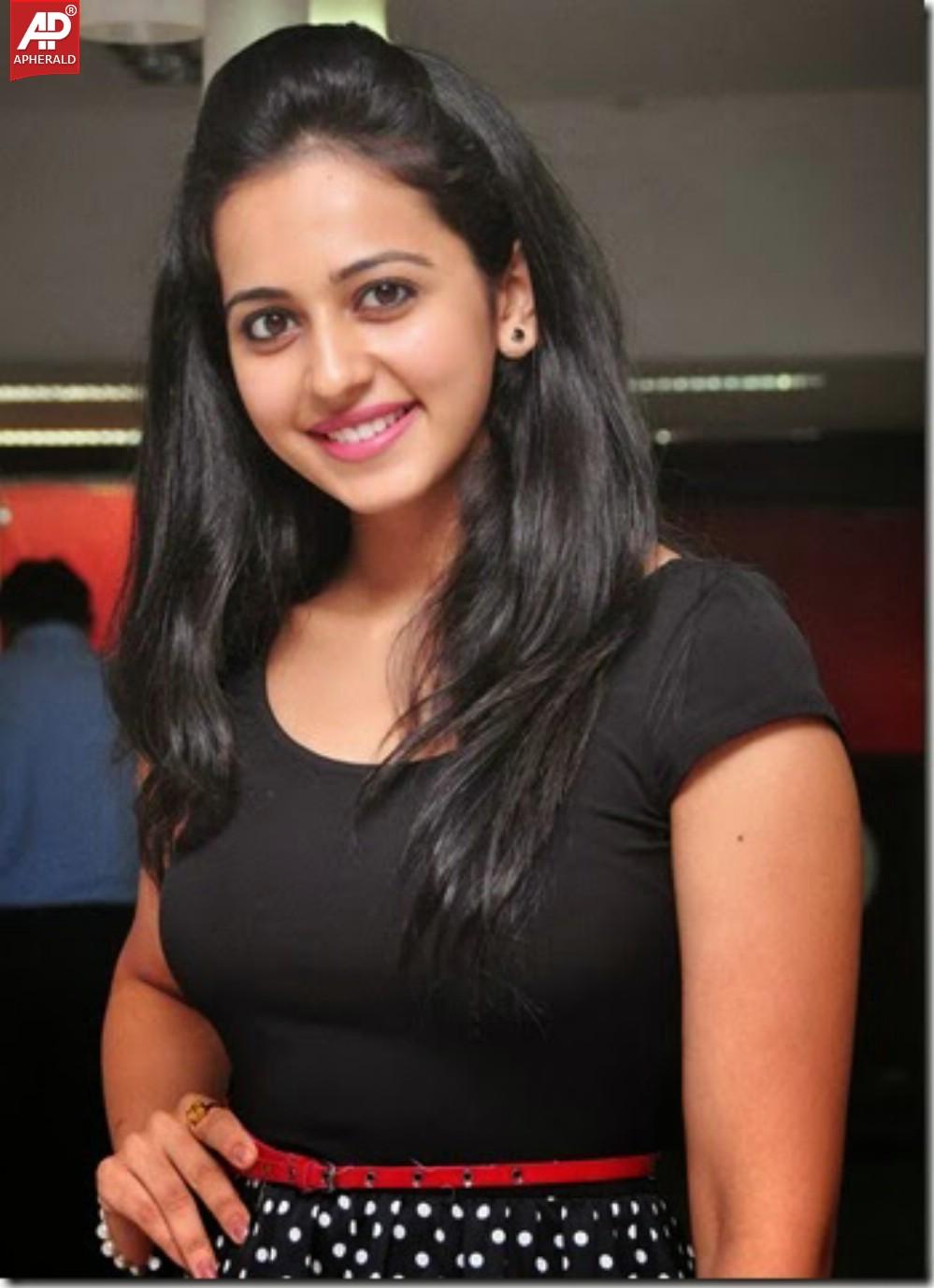 Rakul Preet Singh Beautiful Stills