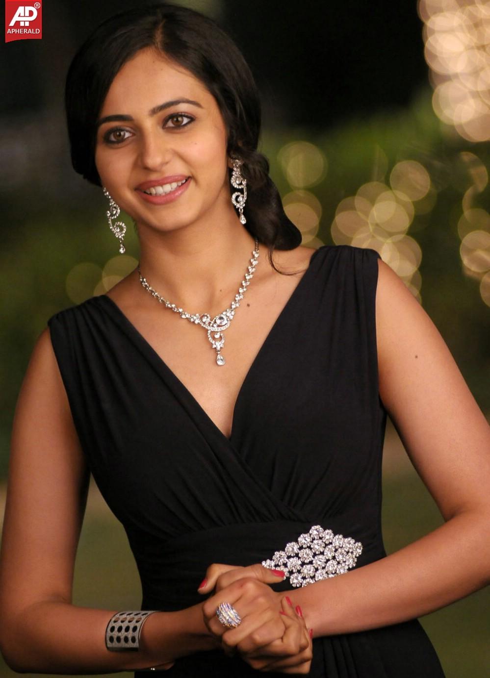 Rakul Preet Singh Beautiful Stills