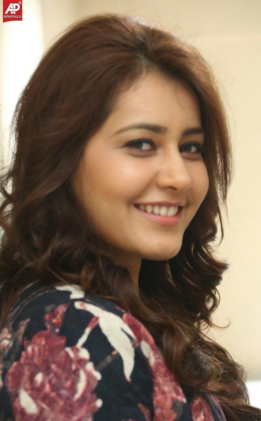 Rashi Khanna New Photoshoot