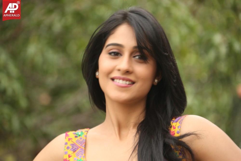 Regina Cassandra New Photo Stills