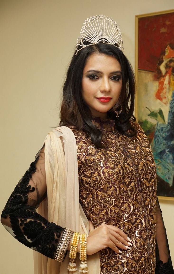 Ruhi Singh New Photoshoot