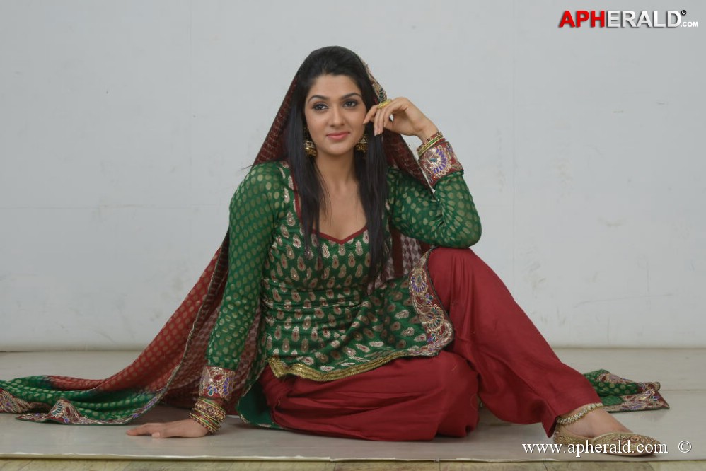 Sakshi Choudhary Gallery