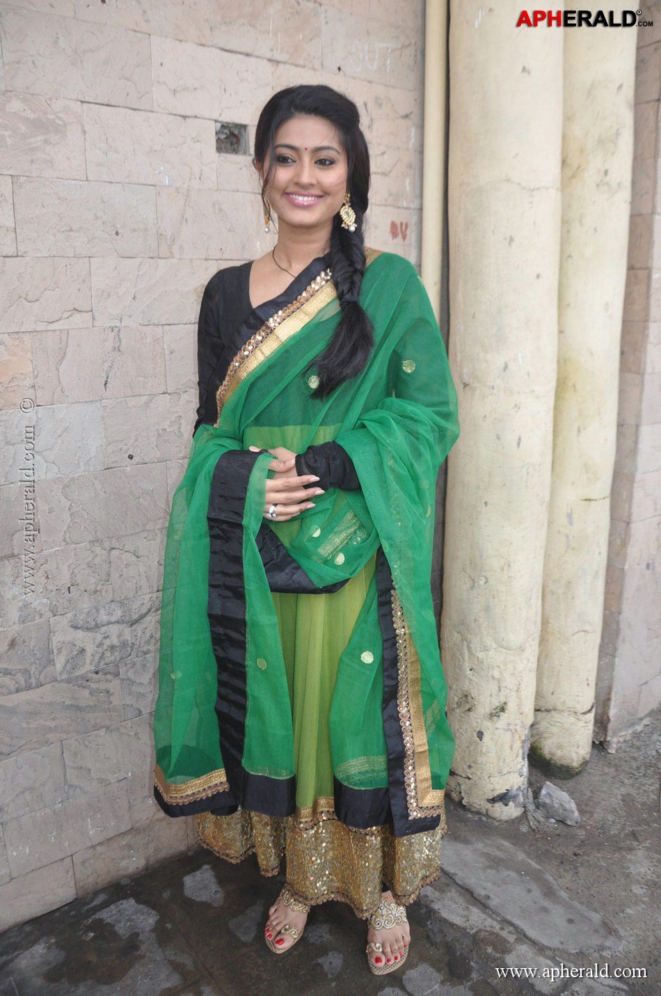 Sneha New Pics