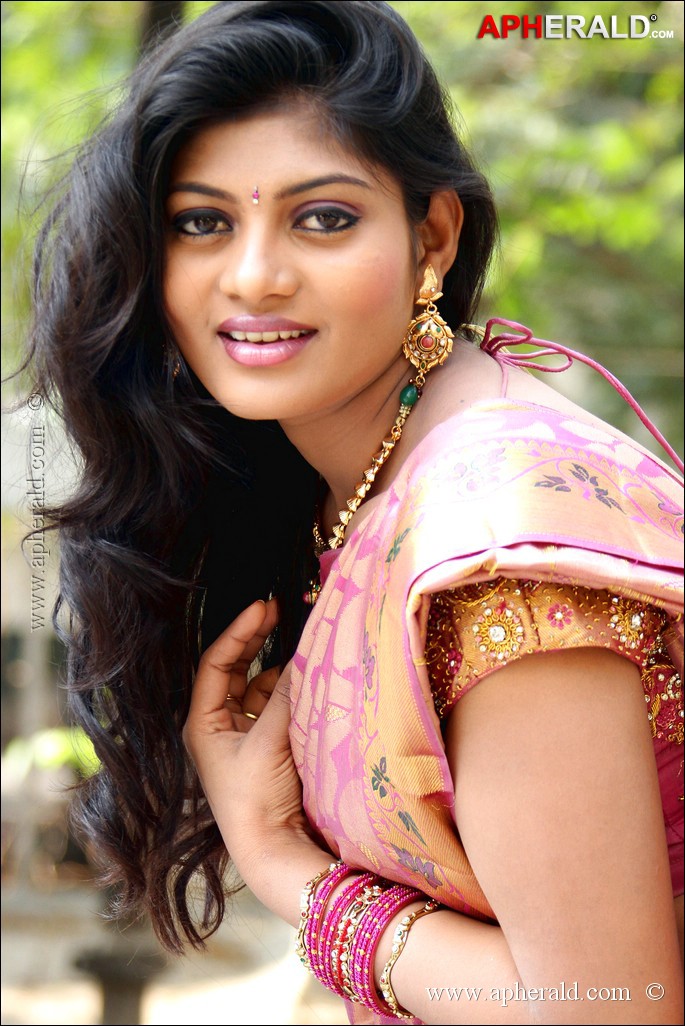 Soumya in Saree Stills