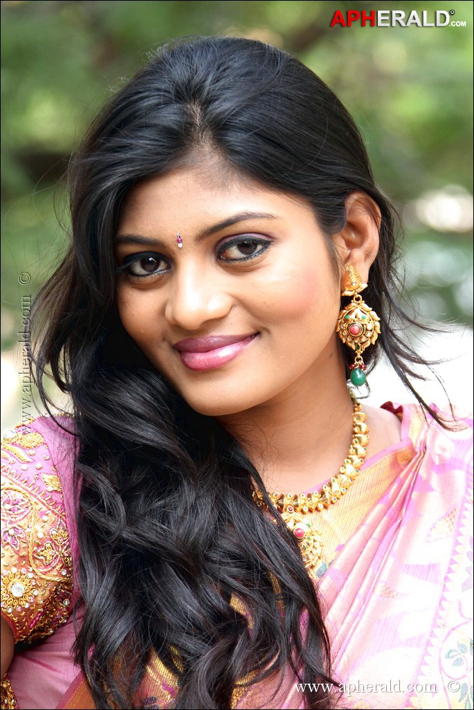 Soumya in Saree Stills