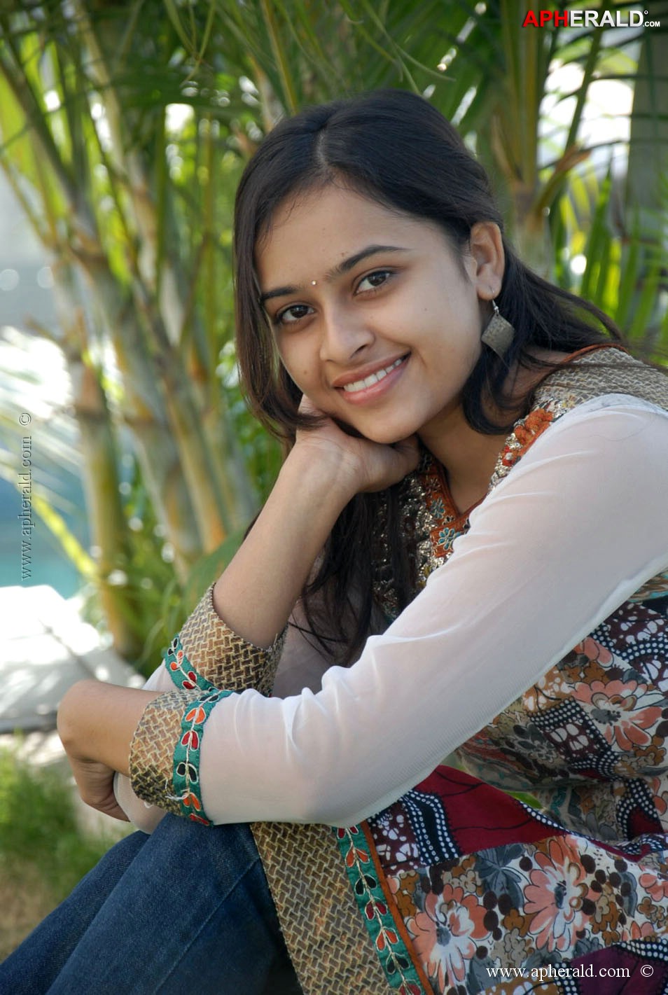 Sri Divya Latest Pics