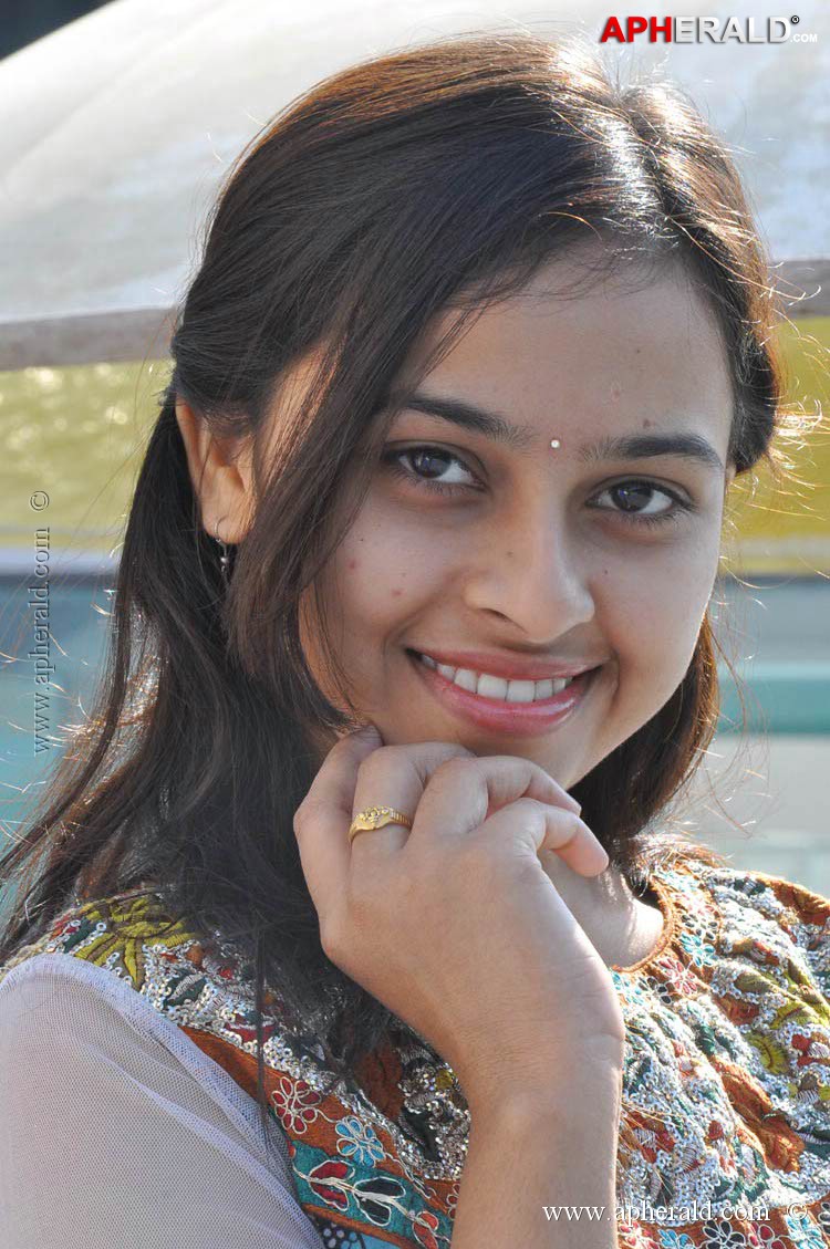 Sri Divya Latest Pics