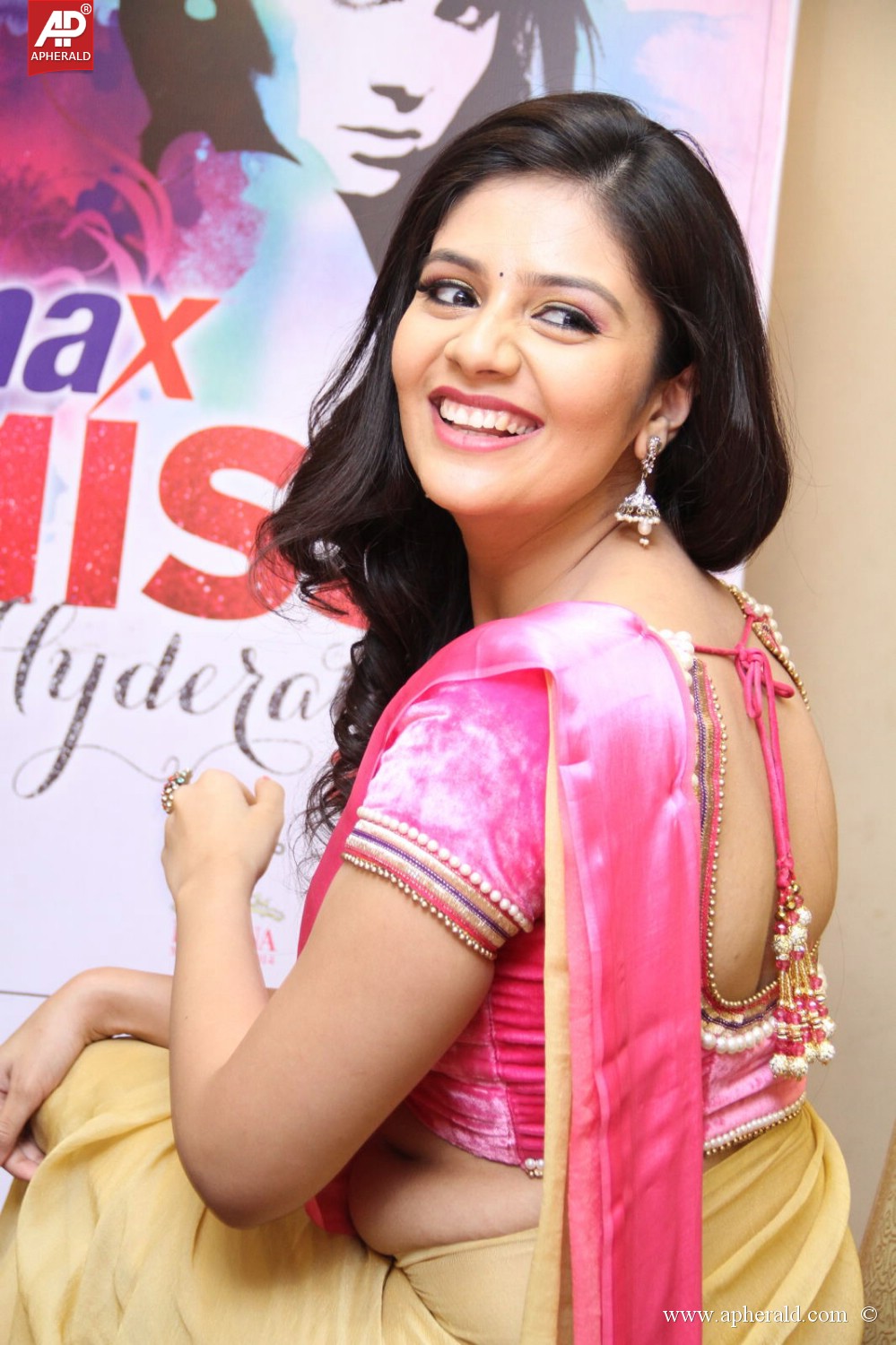 Srimukhi New Photos