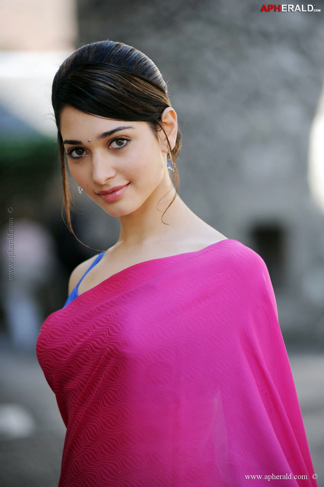 Tamanna in Saree Photos