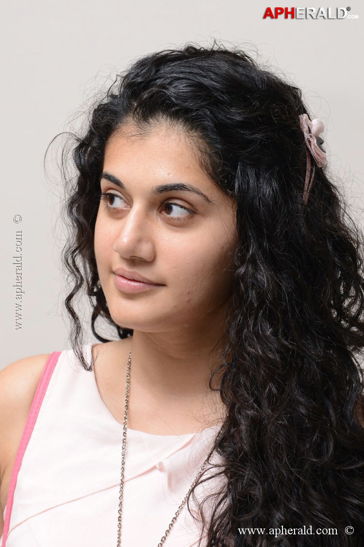 Tapsee Latest Photos