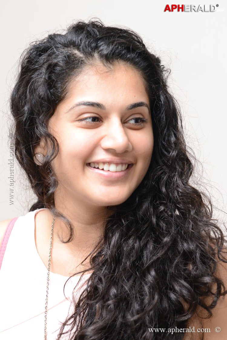 Tapsee Latest Photos