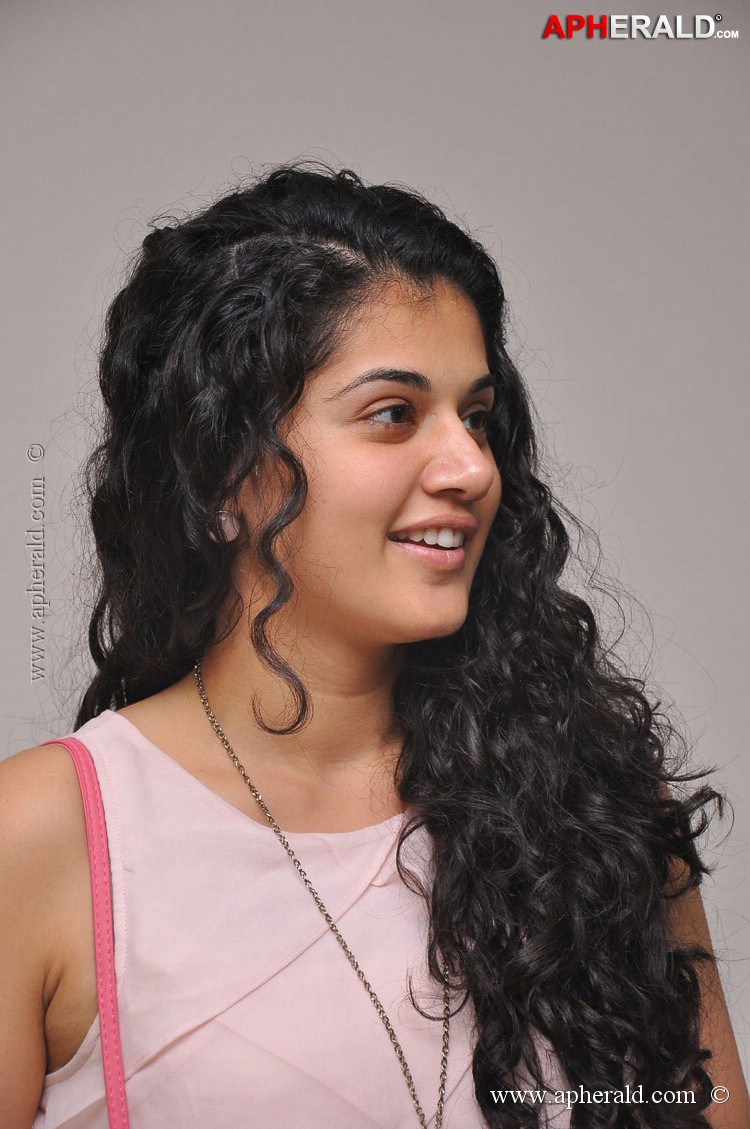 Tapsee Latest Photos