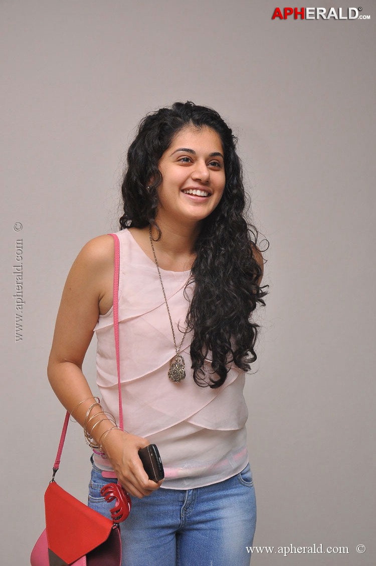 Tapsee Latest Photos