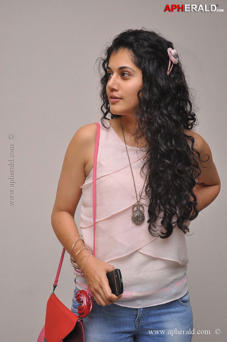 Tapsee Latest Photos