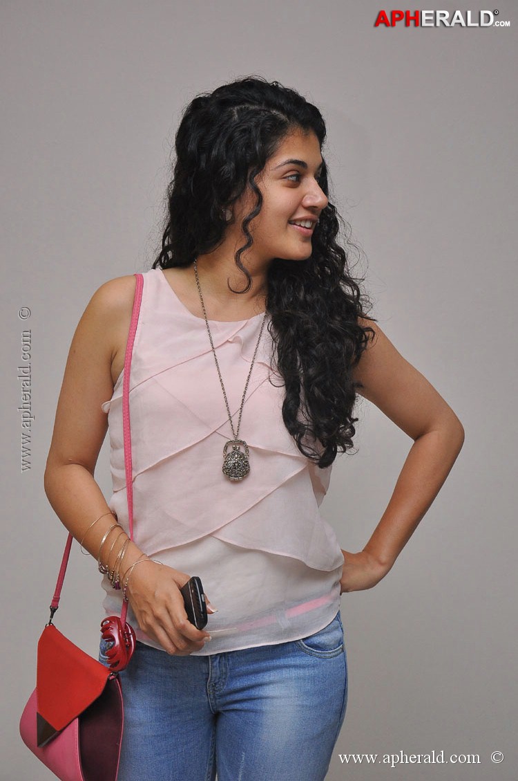 Tapsee Latest Photos