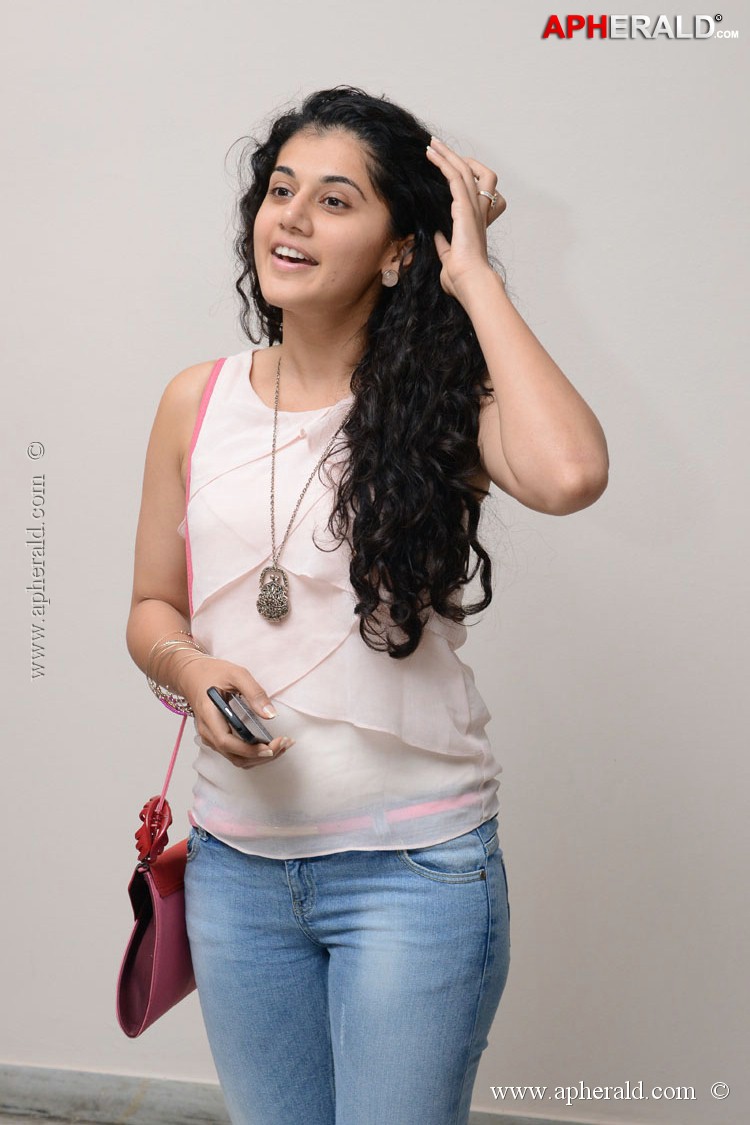 Tapsee Latest Photos