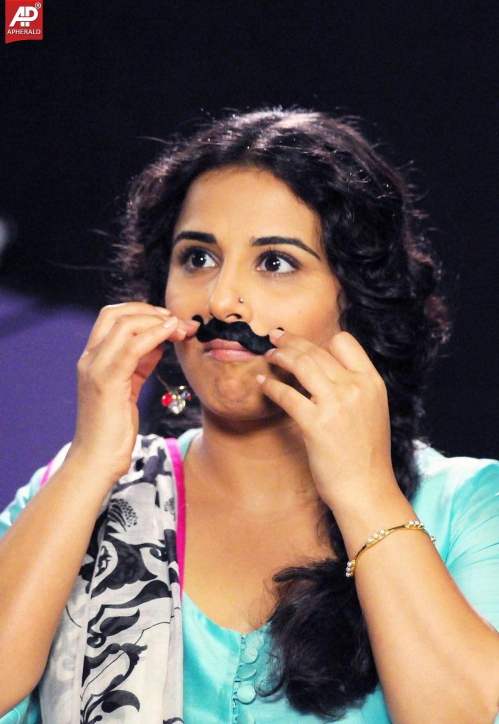 Vidya Balan's Look Is Too Mooch To Handle