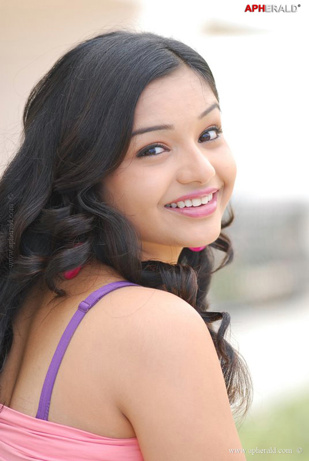 Yamini Cute Photos