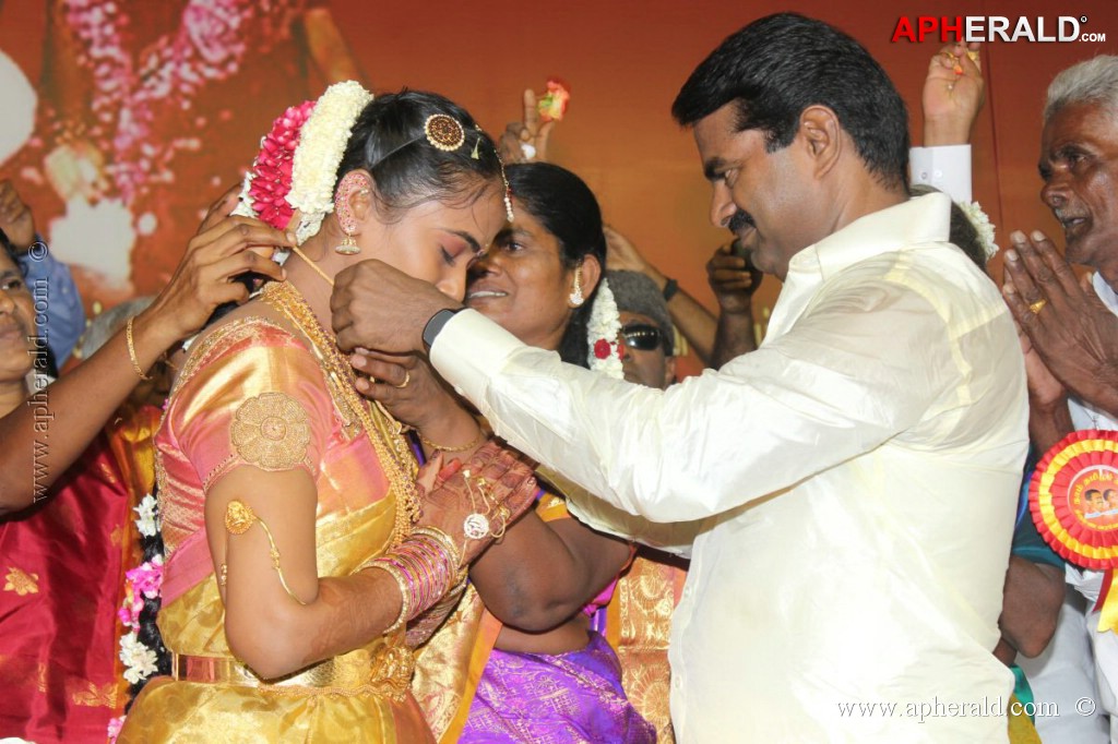 Actor Seeman Marriage Photos