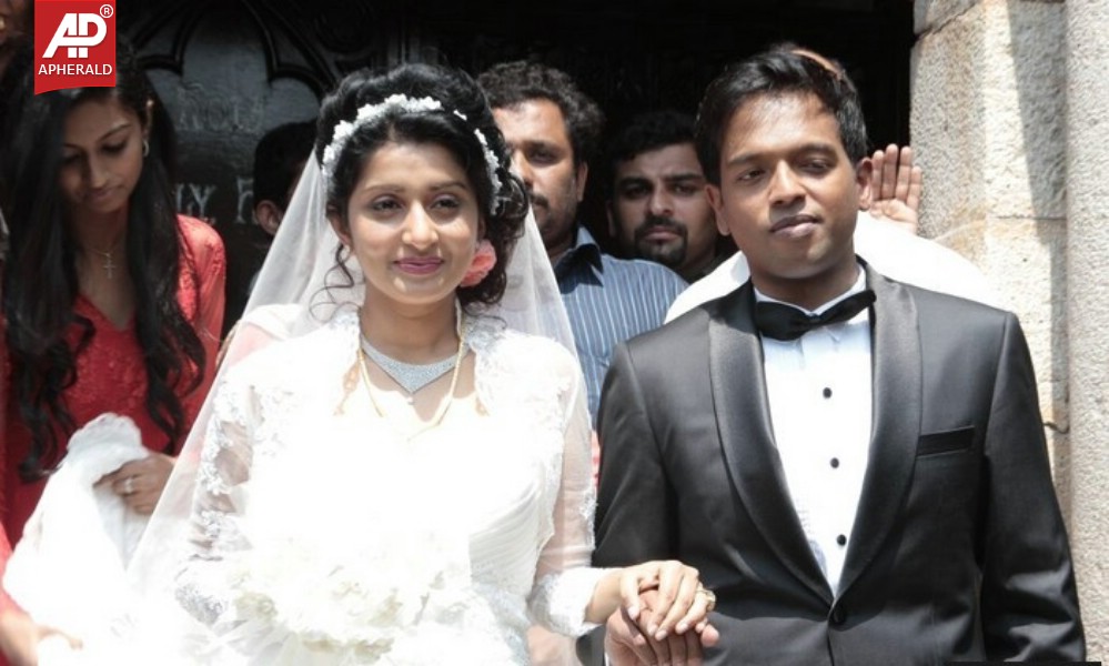 Actress Meera Jasmine Marriage Photos