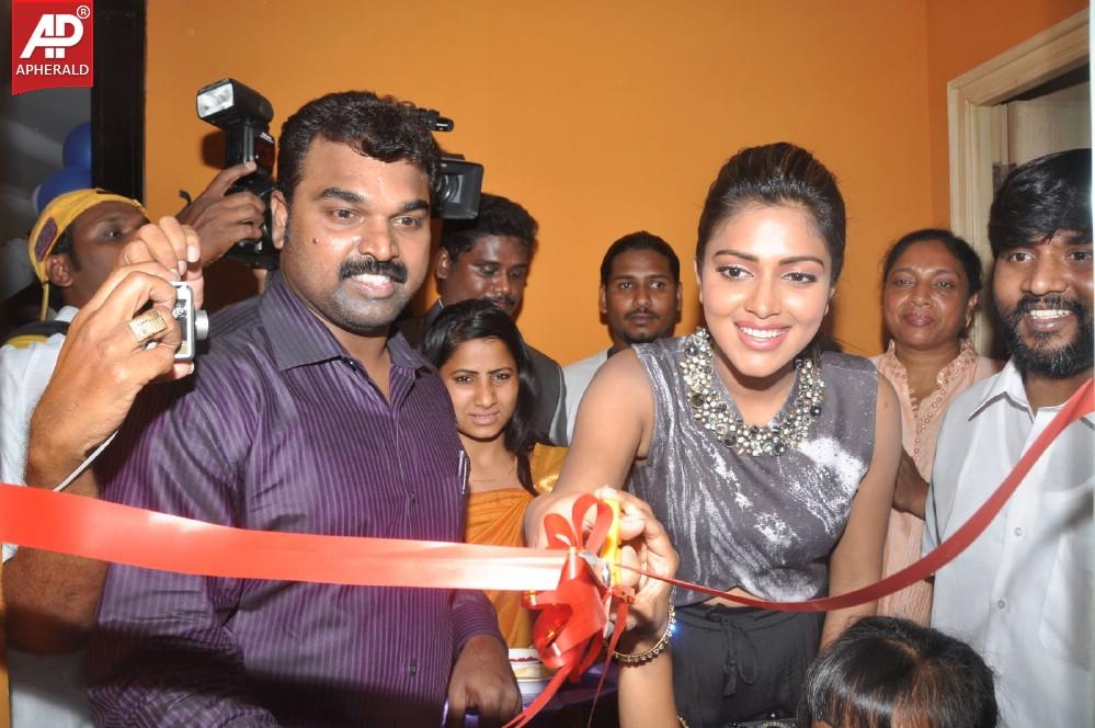 Amala Paul launches Benze Vacation Club