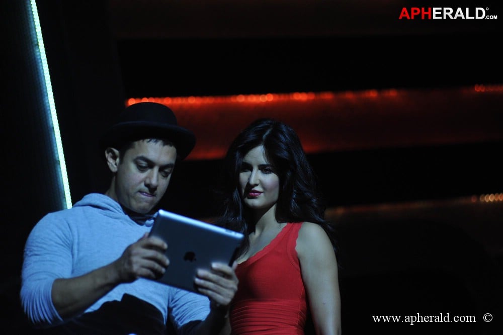 Amir Khan and Katrina Kaif Launches Dhoom3 Merchandise