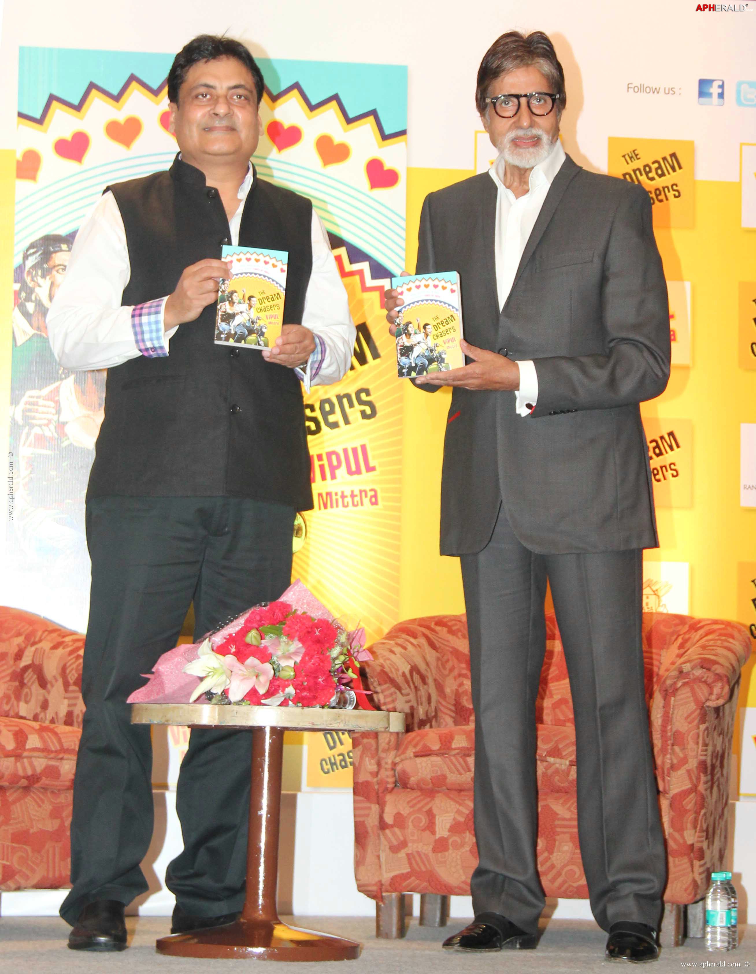 Amitabh Bachchan Launch Dream Chaser Book