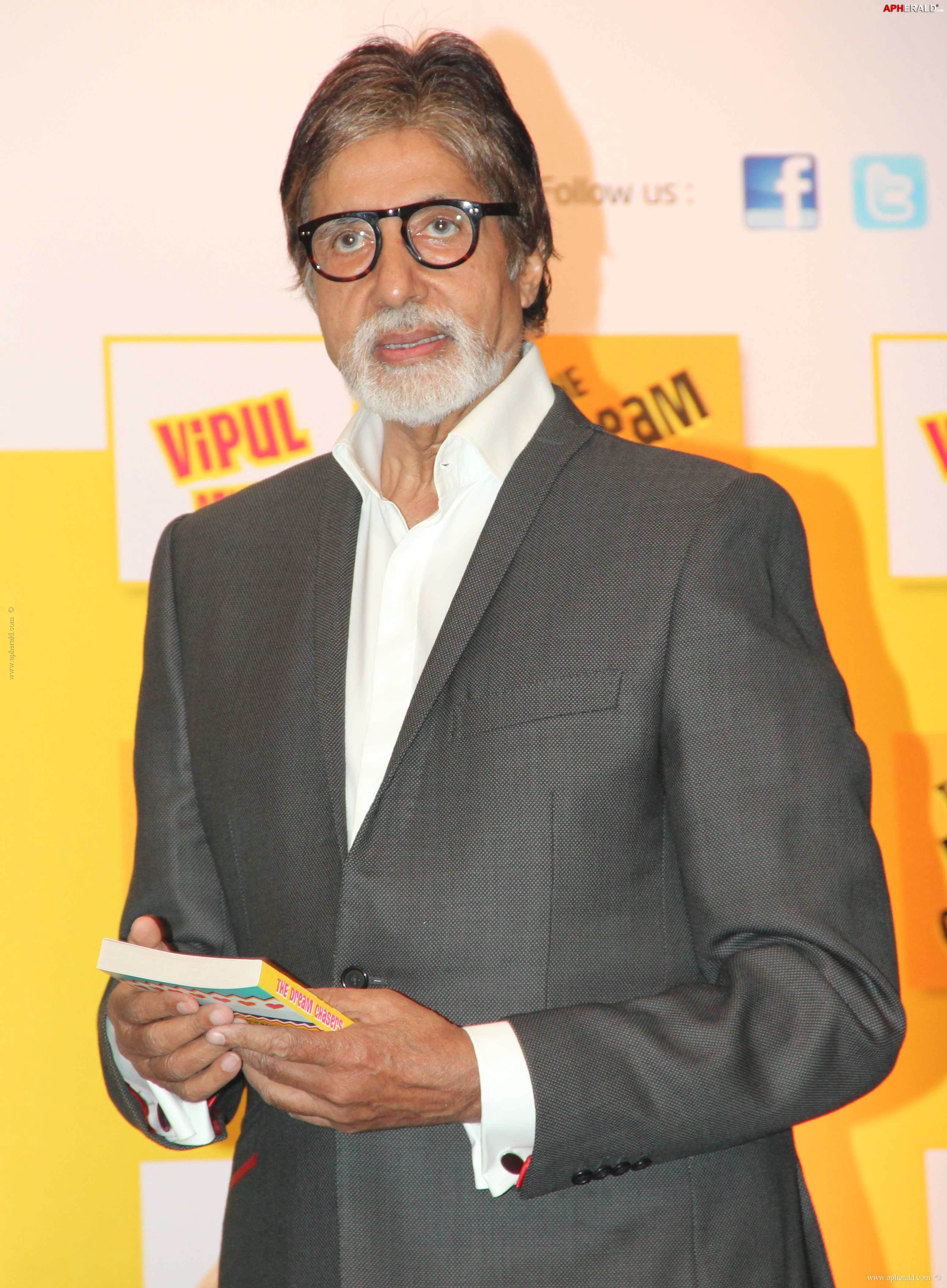 Amitabh Bachchan Launch Dream Chaser Book