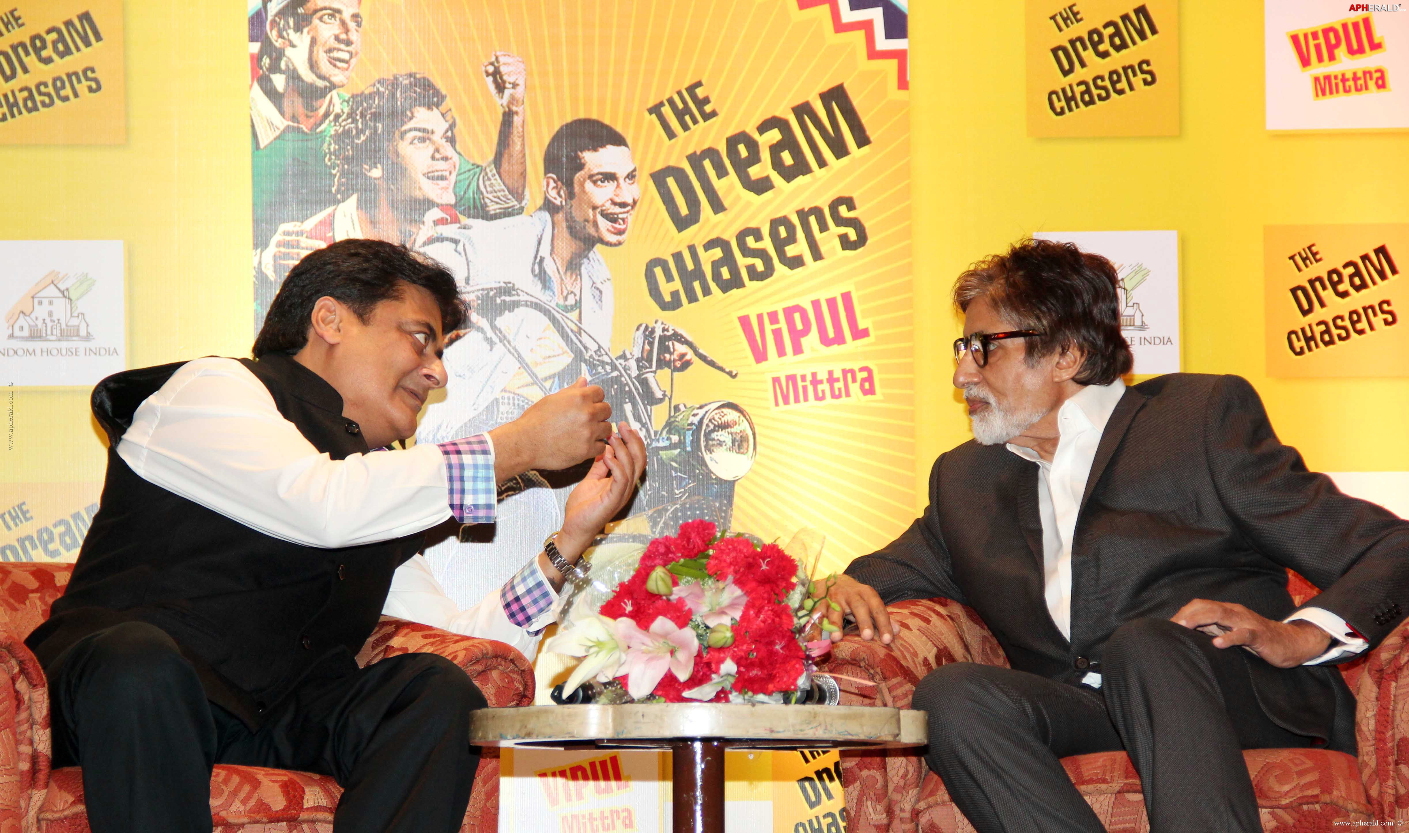 Amitabh Bachchan Launch Dream Chaser Book