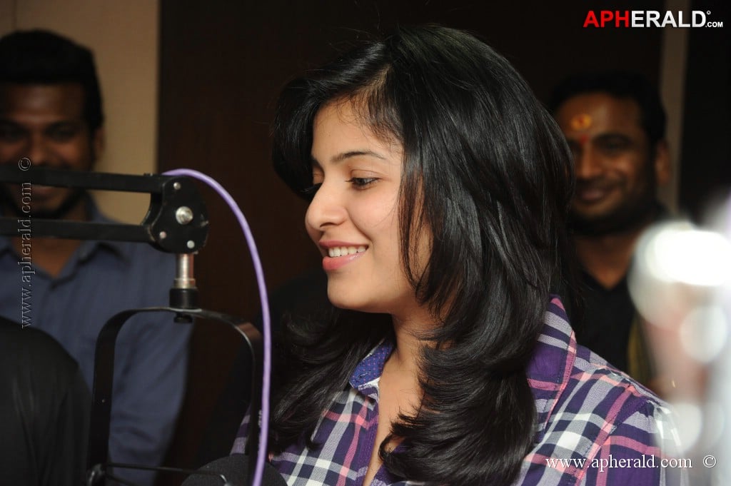 Anjali at Red FM 7th Anniversary Lucky Draw