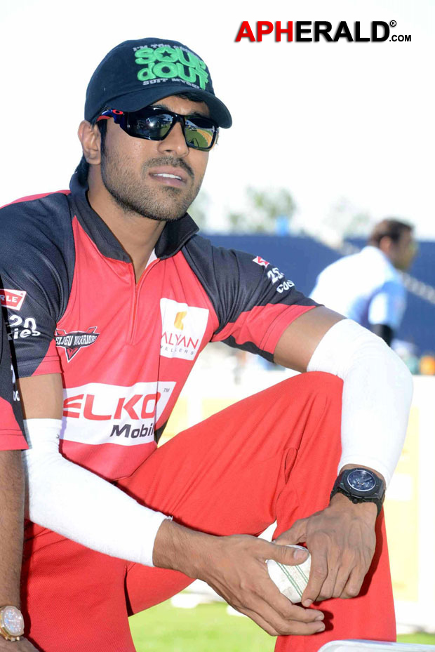 CCL 3 Telugu Warriors Vs Bhojpuri Dabanggs Photos