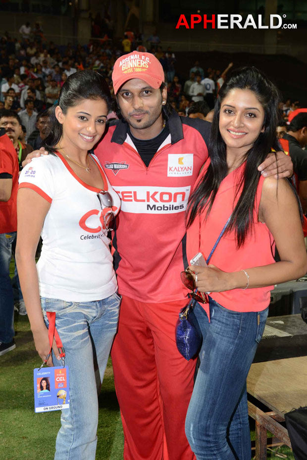 CCL 3 Telugu Warriors Vs Bhojpuri Dabanggs Photos