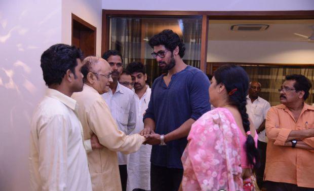 Family Members Paying Homage To Ramanaidu