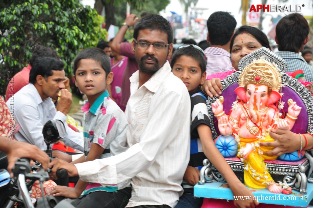 Ganesh Visarjan Photos at Hyd 1