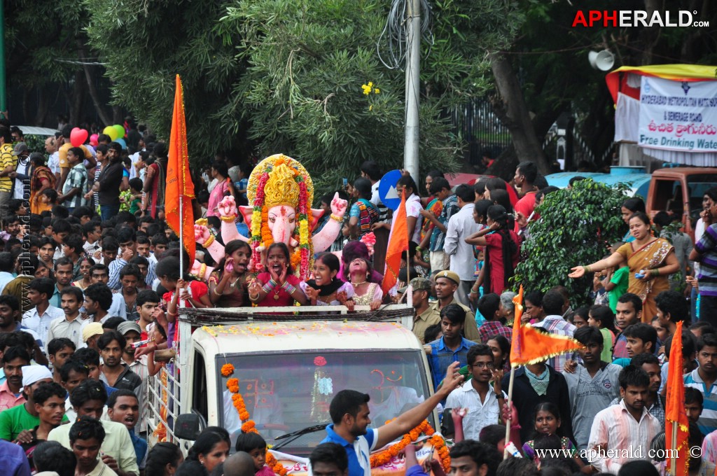 Ganesh Visarjan Photos at Hyd 1